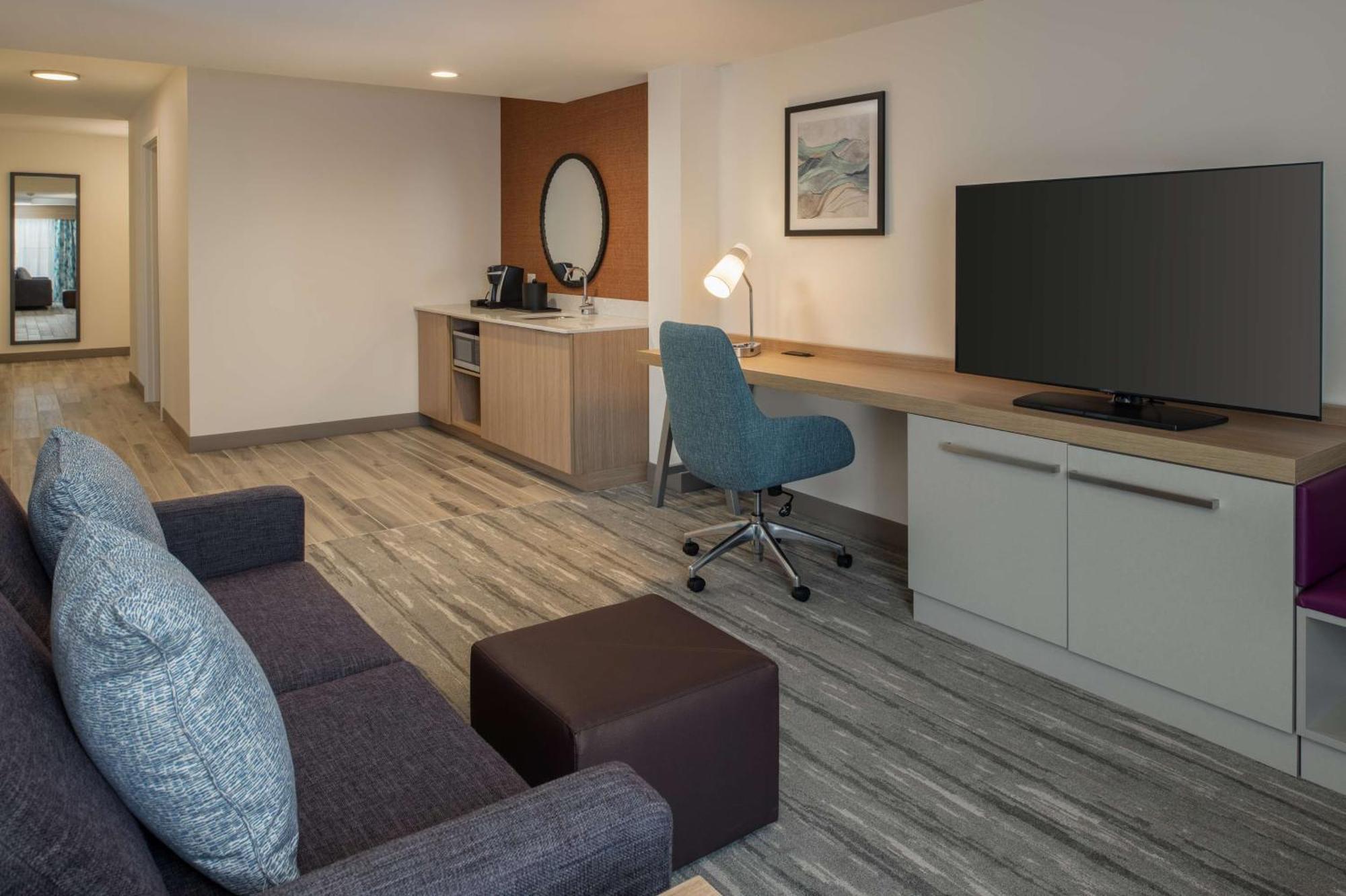 Hilton Garden Inn Tacoma Downtown Экстерьер фото