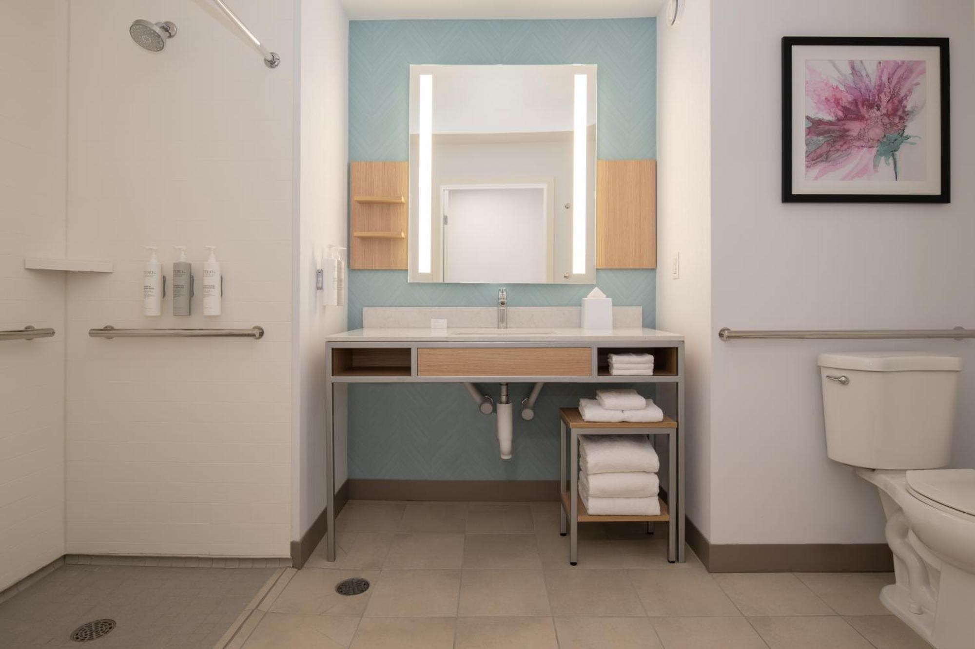 Hilton Garden Inn Tacoma Downtown Экстерьер фото